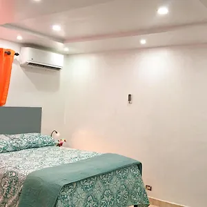 Pensión Caribbean Hostal-private In Down Town Pop, Puerto Plata